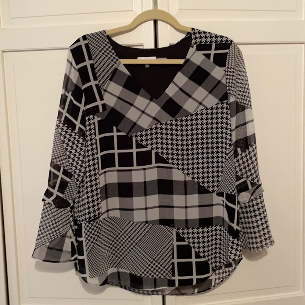 Calvin Klein black and white blouse